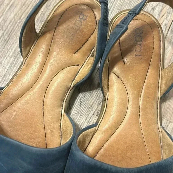 Born Woman's Kibbee Flat Sandals Navy Size:11 - Picture 8 of 8